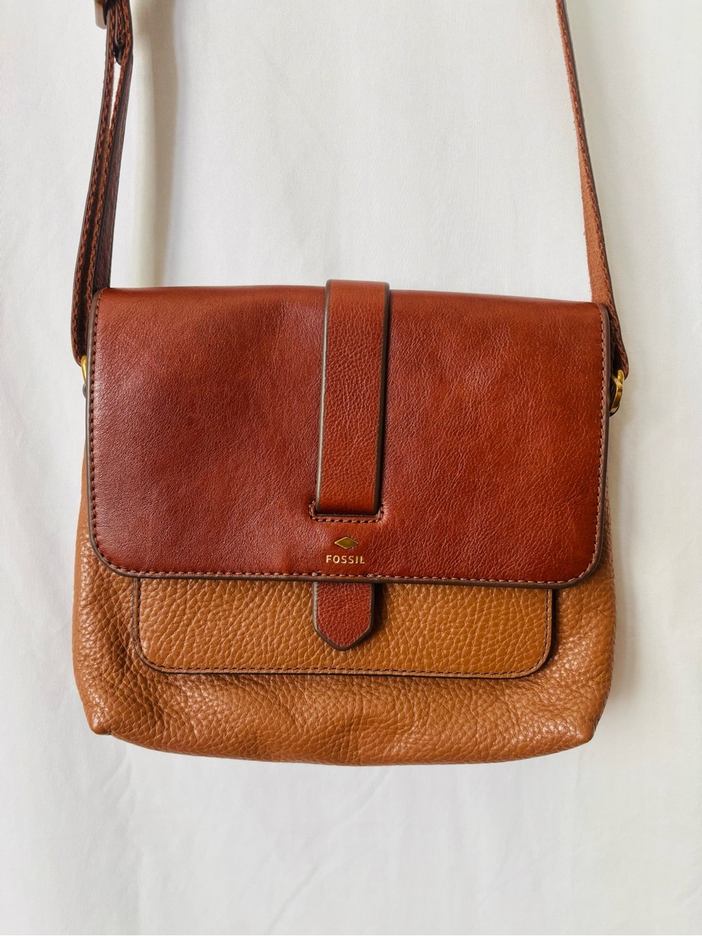 Fossil Two-Tone Leather Flap Crossbody Bag | Brown | Gold Hardware